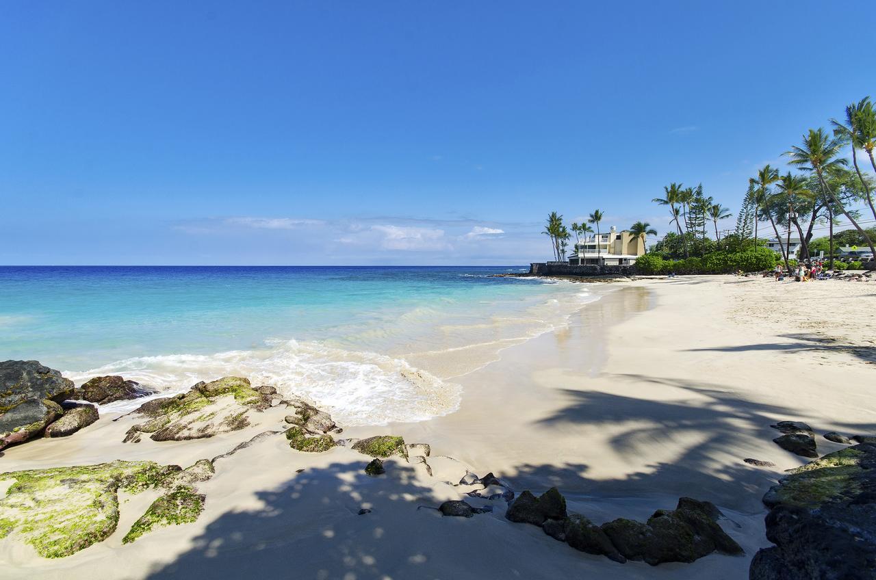 Magic Sand Beach House Hotell Kailua-Kona Exteriör bild